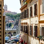 Monti With Charming Terrace Appartamento *