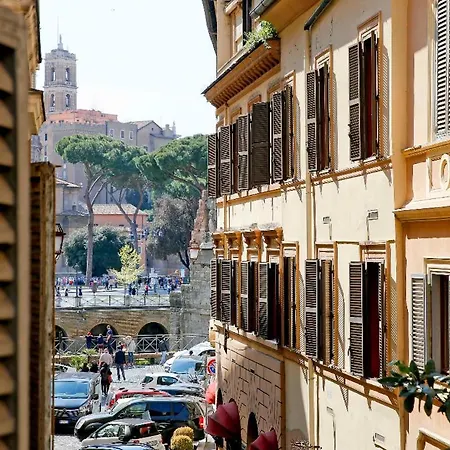 Monti With Charming Terrace Daire *