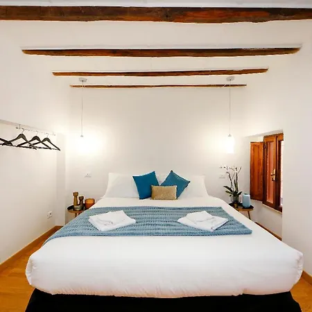 Monti With Charming Terrace