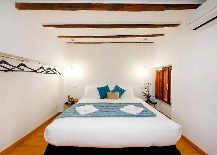 Monti With Charming Terrace